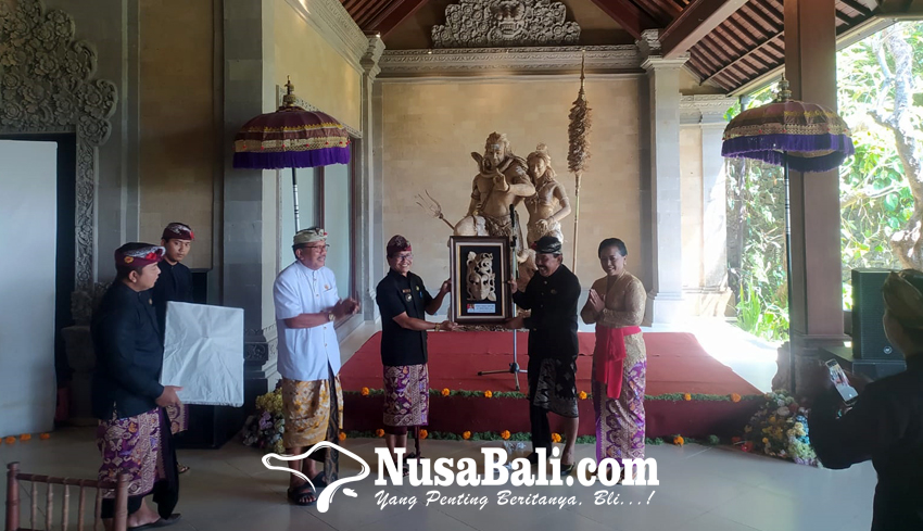 www.nusabali.com-jelang-pensiun-sebagai-camat-ubud-wayan-suwija-gelar-perpisahan