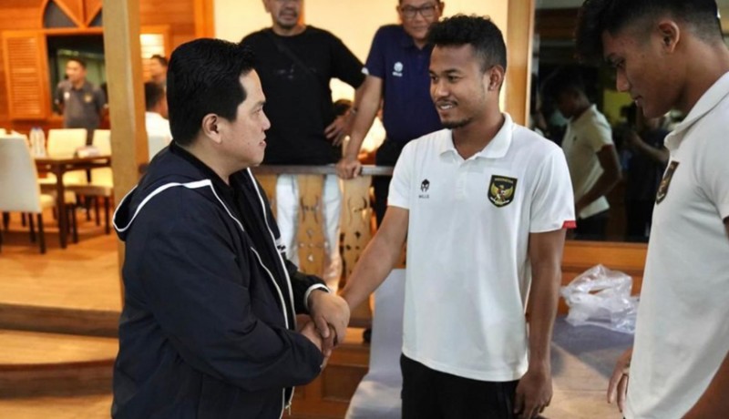 www.nusabali.com-timnas-u-23-dapat-guard-of-honours-dari-timnas-u-17