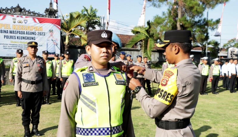 www.nusabali.com-kapolres-klungkung-pimpin-apel-operasi-bina-waspada-agung