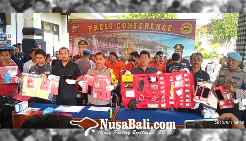 www.nusabali.com-prostitusi-berkedok-warung-makan-polres-gianyar-amankan-kondom-dan-tisu-bekas