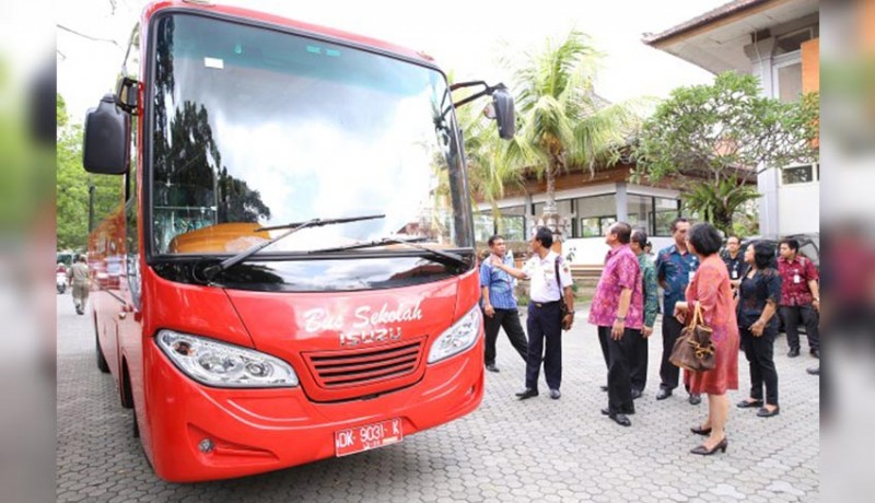 www.nusabali.com-2016-gianyar-operasikan-bus-sekolah