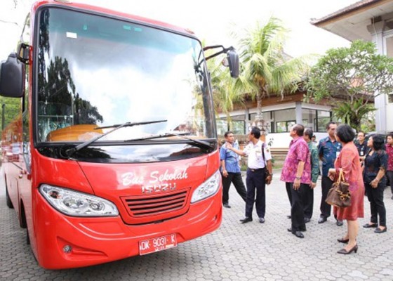 Nusabali.com - 2016-gianyar-operasikan-bus-sekolah