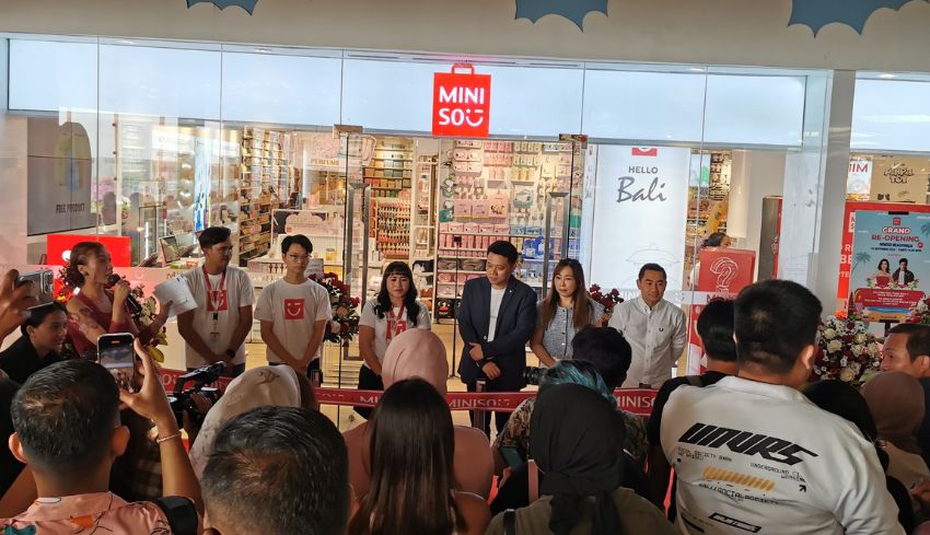 www.nusabali.com-randy-martin-dan-dj-una-meriahkan-grand-re-opening-miniso-beachwalk-bali