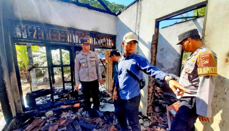 www.nusabali.com-rumah-warga-pengulon-terbakar