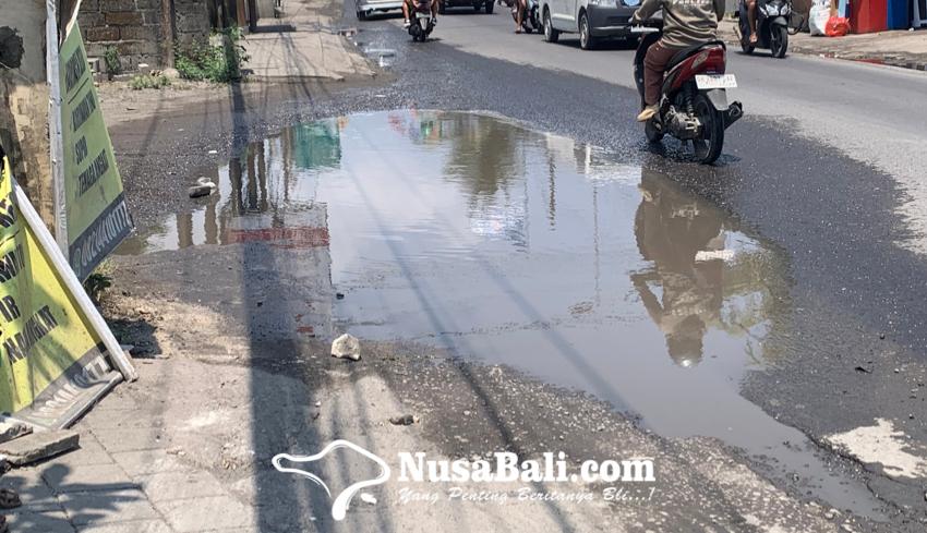 Nusabali Com Diguyur Hujan Air Menggenang Di Sejumlah Titik