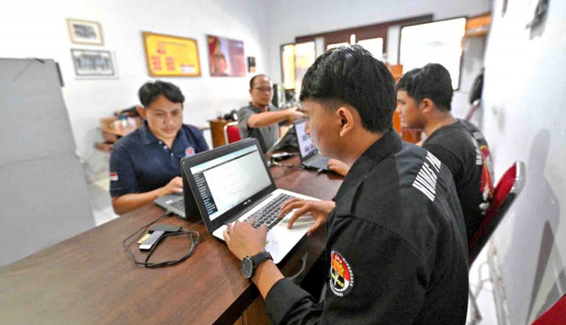 www.nusabali.com-polres-buleleng-pantau-buzzer-medsos