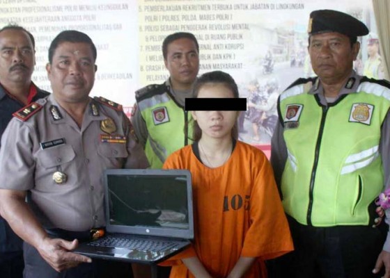 Nusabali.com - dipecat-cewek-cantik-curi-uang-mantan-bos