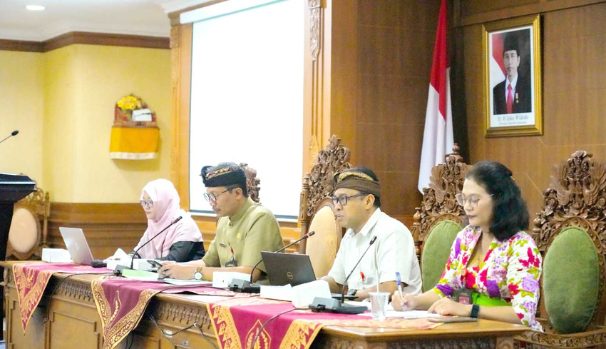 Nusabali Com Tpakd Gelar Rakor Implementasikan Kebijakan Bantuan