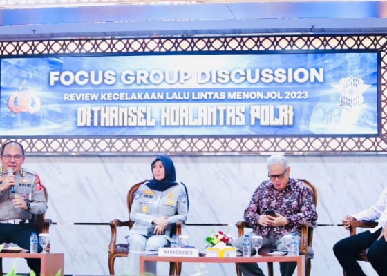 Nusabali.com - optimalkan-upaya-pencegahan-kecelakaan-jasa-raharja-korlantas-polri-dan-knkt-gelar-fgd-review-kecelakaan-menonjol-tahun-2023