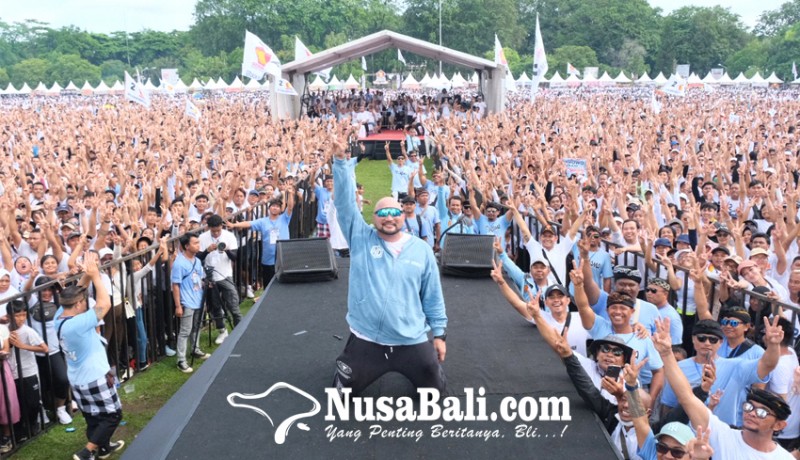 www.nusabali.com-120000-peserta-ikuti-jalan-sehat-prabowo-gibran-2