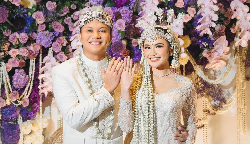 www.nusabali.com-akad-nikah-tuntas-rizky-febian-dan-mahalini-resmi-jadi-pasangan-suami-istri