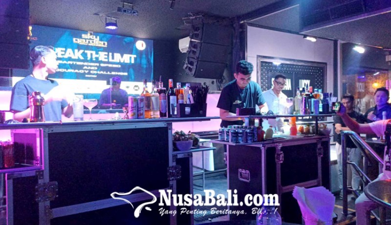 www.nusabali.com-puluhan-bartender-profesional-adu-skill-racik-minuman