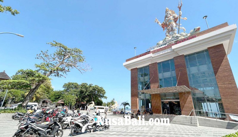 www.nusabali.com-pantai-kuta-jadi-lokasi-pameran-umkm