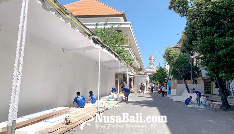 www.nusabali.com-stand-umkm-mulai-dibangun-di-kawasan-pantai-kuta