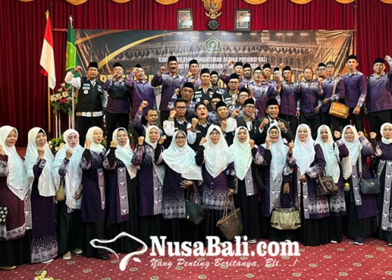 Nusabali.com - bali-berangkatkan-715-jemaah-haji-ke-tanah-suci