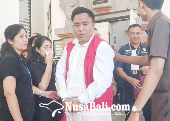 Nusabali.com - mantan-karyawan-hotel-dituntut-2-tahun-bui