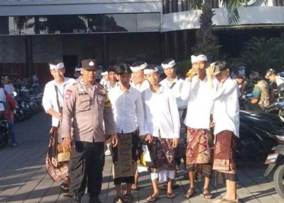 Nusabali.com - polsek-denbar-kawal-ketat-kelulusan-siswa-smp