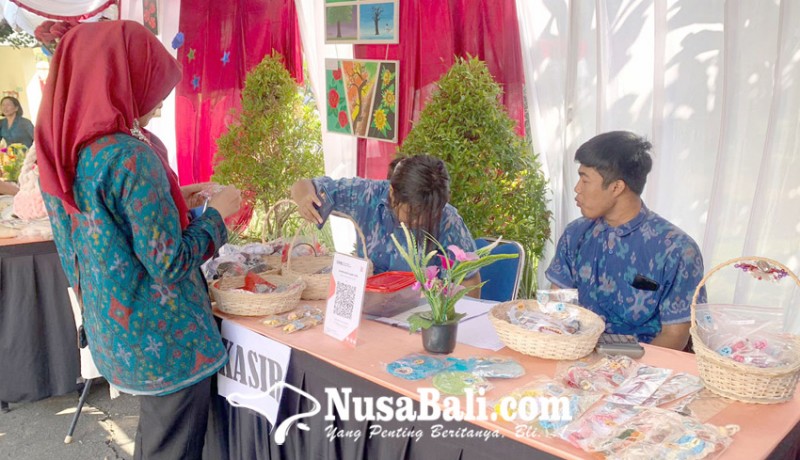 www.nusabali.com-slbn-1-badung-pamerkan-produk-siswa