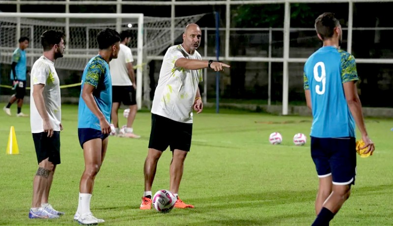 www.nusabali.com-juara-liga-2-gelar-latihan-perdana-di-bali