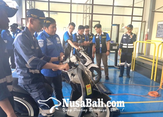 Nusabali.com - poltrada-bali-buka-bengkel-konversi-motor-biasa-ke-listrik