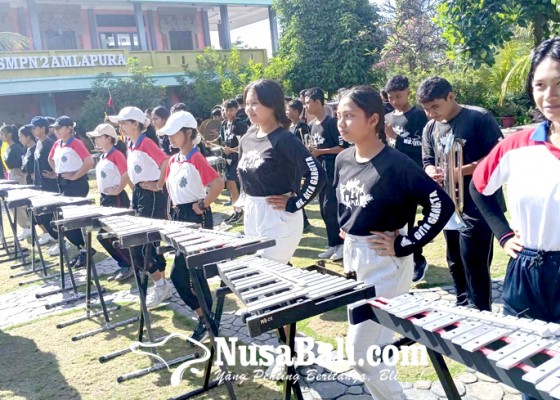 Nusabali.com - marching-band-smpn-2-amlapura-siap-meriahkan-puncak-peringatan-hut-kota-amlapura