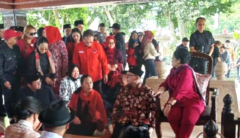 www.nusabali.com-diusulkan-tarung-di-pilkada-jatim-2024-risma-belum-dapat-penugasan-resmi-dari-pdip