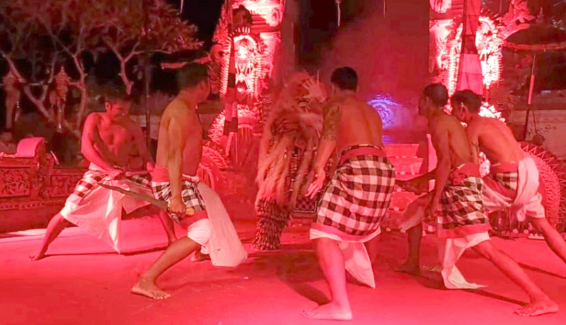 www.nusabali.com-desa-adat-dalam-setra-batununggul-pentaskan-barong-dance