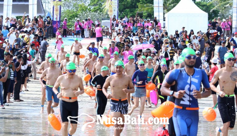 www.nusabali.com-ratusan-peserta-ikuti-festival-open-water-swimming-di-jimbaran