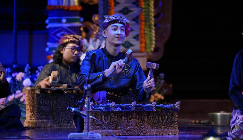 www.nusabali.com-suguhkan-gamelan-inovatif-di-pkb-xlvi-duta-badung-kisahkan-perjalanan-hidup-manusia