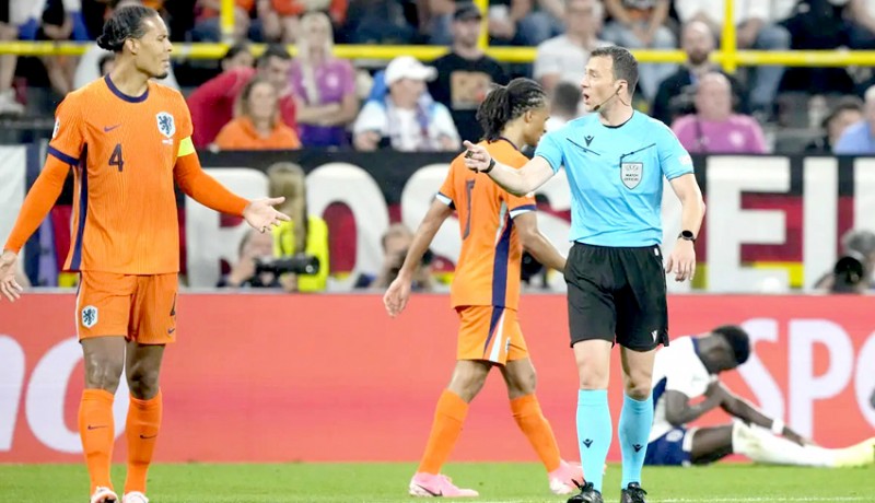 www.nusabali.com-belanda-kecam-wasit-zwayer