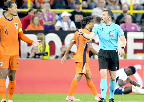 Nusabali.com - belanda-kecam-wasit-zwayer