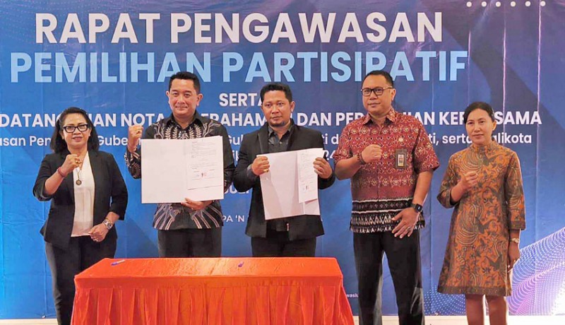 www.nusabali.com-tiga-universitas-dan-pwi-teken-mou-dengan-bawaslu-bali