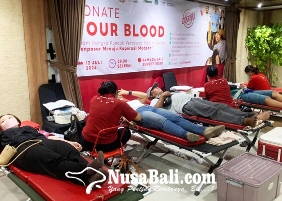 Nusabali.com - koperasi-central-hutama-mandiri-gelar-donor-darah-130-orang-ikut-berpartisipasi