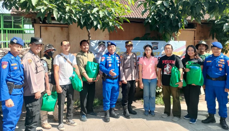 www.nusabali.com-polres-badung-gelar-minggu-kasih-di-bedeng-proyek