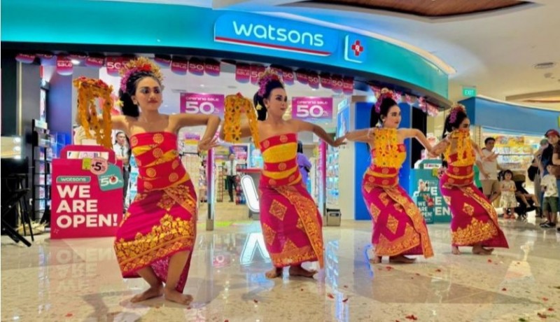 www.nusabali.com-watsons-hadirkan-konsep-belanja-baru-di-icon-bali-mall