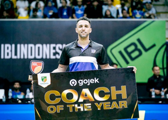 Nusabali.com - david-singleton-raih-coach-of-the-year-ibl-empat-kali-beruntun