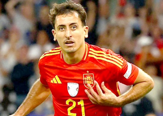 Nusabali.com - pencetak-gol-spanyol-dicap-pengkhianat