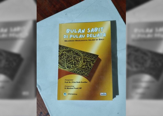 Nusabali.com - bulan-sabit-di-pulau-dewata-mengungkap-sejarah-masuknya-islam-di-bali