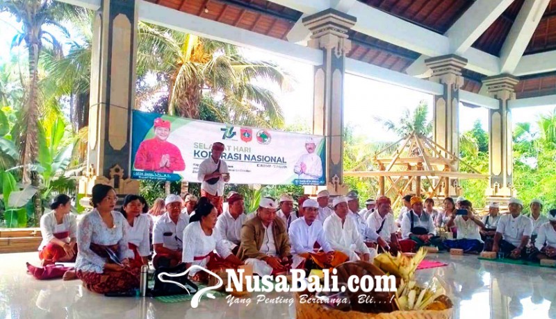 www.nusabali.com-perwakilan-koperasi-sembahyang-bersama-di-pura-andakasa