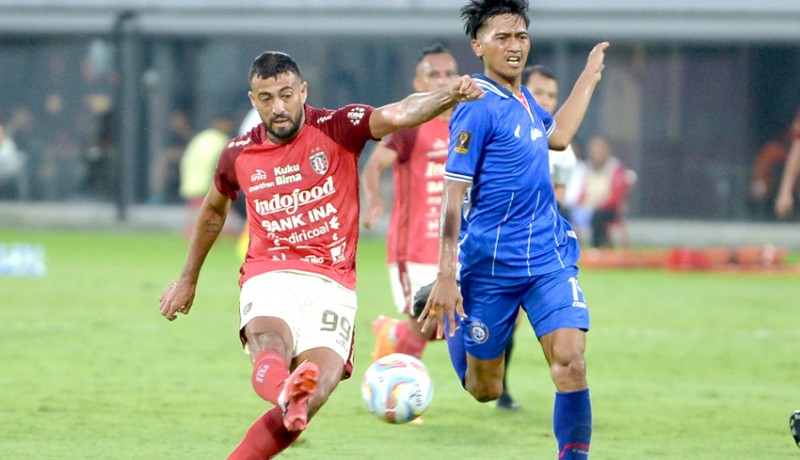 www.nusabali.com-bali-united-dipermalukan-arema-fc