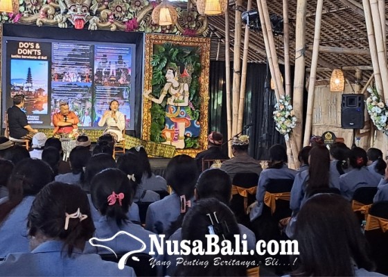 Nusabali.com - dewa-palguna-dan-ayu-marthini-bicara-dengan-anak-muda-bali-di-sastra-saraswati-sewana-jadi-pemimpin-tidak-instan