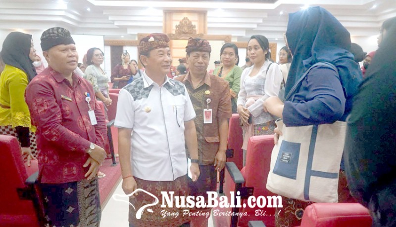 www.nusabali.com-bupati-dana-beri-pembekalan-670-pppk-guru