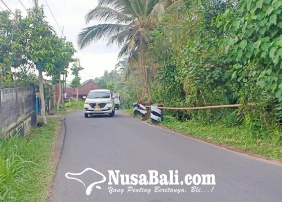 Nusabali.com - perbaikan-jalan-ambrol-tunggu-anggaran