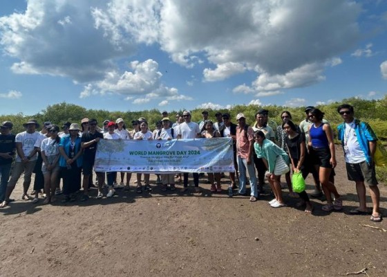 Nusabali.com - trm-rayakan-world-mangrove-day-di-nusa-lembongan