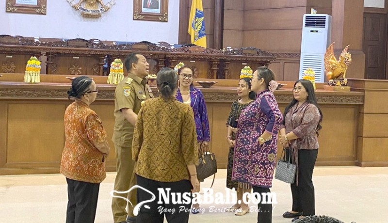 www.nusabali.com-rapat-paripurna-dprd-bali-dewan-soroti-wisman-dan-evaluasi-pungutan