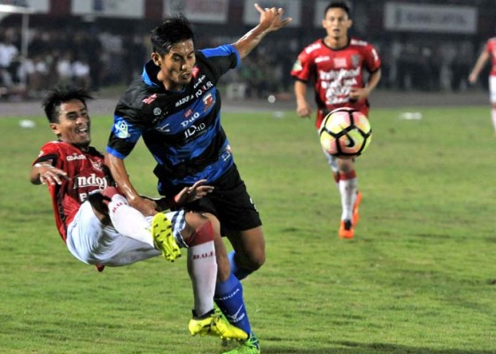 Nusabali.com - bali-united-rebut-tahta