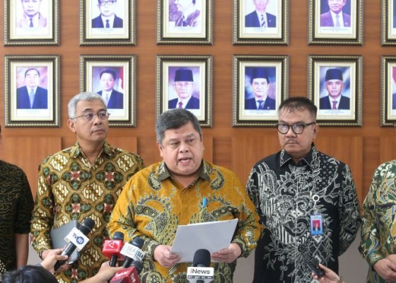 Nusabali.com - sang-made-mahendra-jaya-ikuti-tes-tulis-capim-kpk-hari-ini