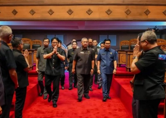 Nusabali.com - giri-prasta-tetap-setia-pdip-kalaupun-tak-jadi-direkomendasikan-ke-pilgub-bali