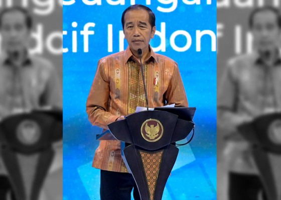 Nusabali.com - jelang-akhir-masa-jabatan-presiden-jokowi-minta-maaf