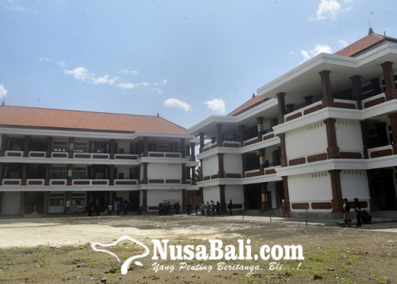 Nusabali.com - tambah-ruang-kelas-smpn-14-denpasar